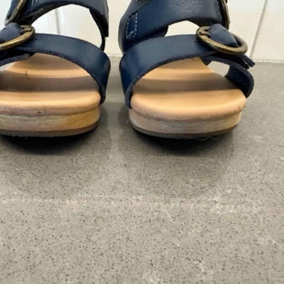 Gap/Old Navy Bundle Toddler Size 7 Sandals/Flats-Excellent Condition! - Picture 11 of 13